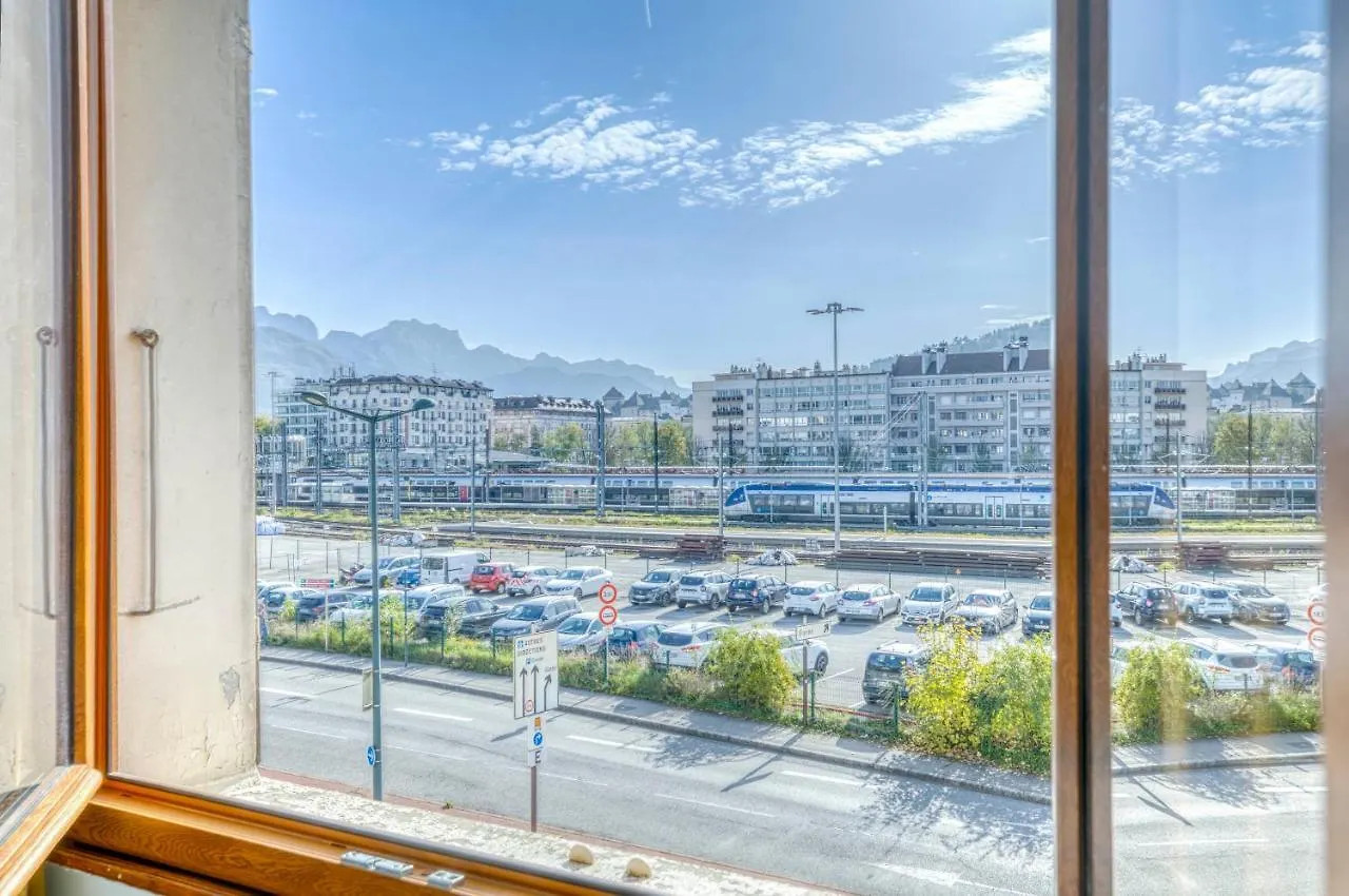 Apartment Le Bouvard - Mycosyapart, Central Gare 100M, Netflix Annecy France